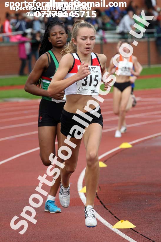 Girls under-15s 800 metres, Northern Under-17s/U-15s and U13s Champs, Leigh Sports Village, Leigh. Photo: David T. Hewitson/Sports for All Pics